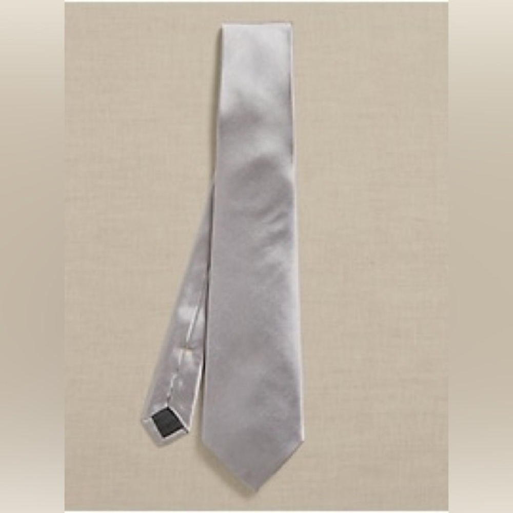 NEW Banana Republic Silver Silk Tie